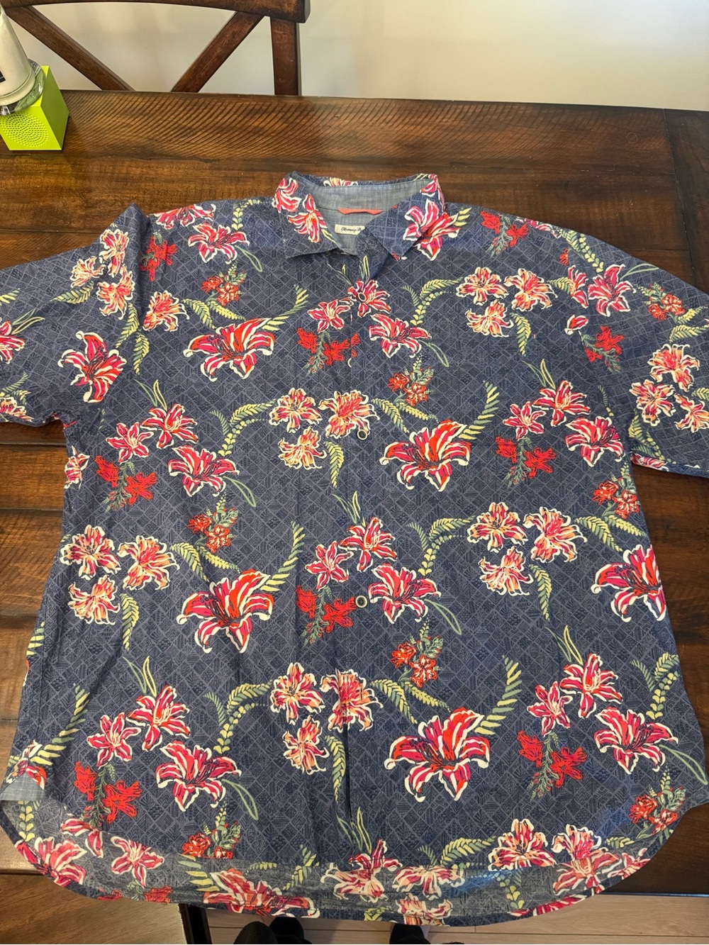 Men's Tommy Bahama XL Navy Floral Short-Sleeve Button-Up Shirt